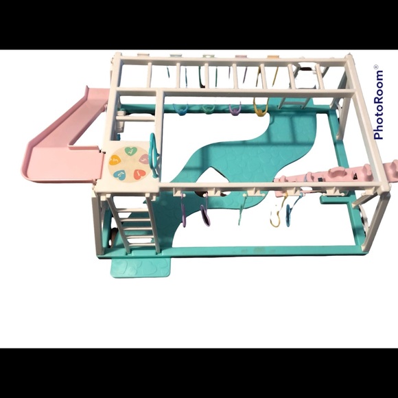 Quints Dolls- with playground - Picture 5 of 9